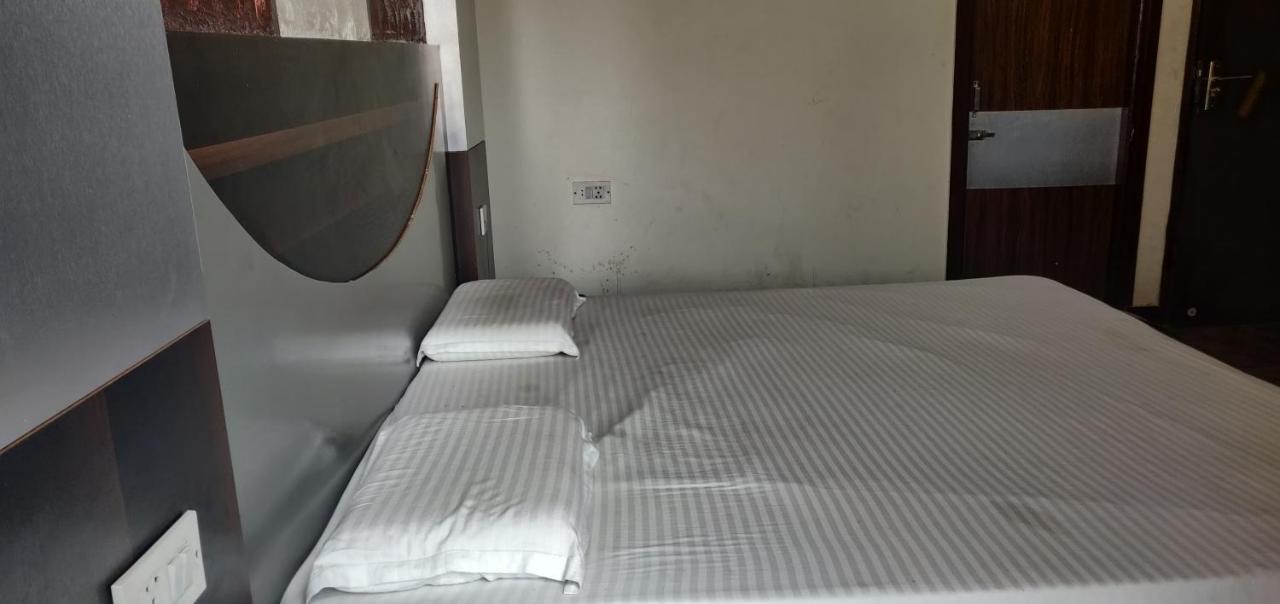 Hotel Shakuntala Katra  Eksteriør bilde