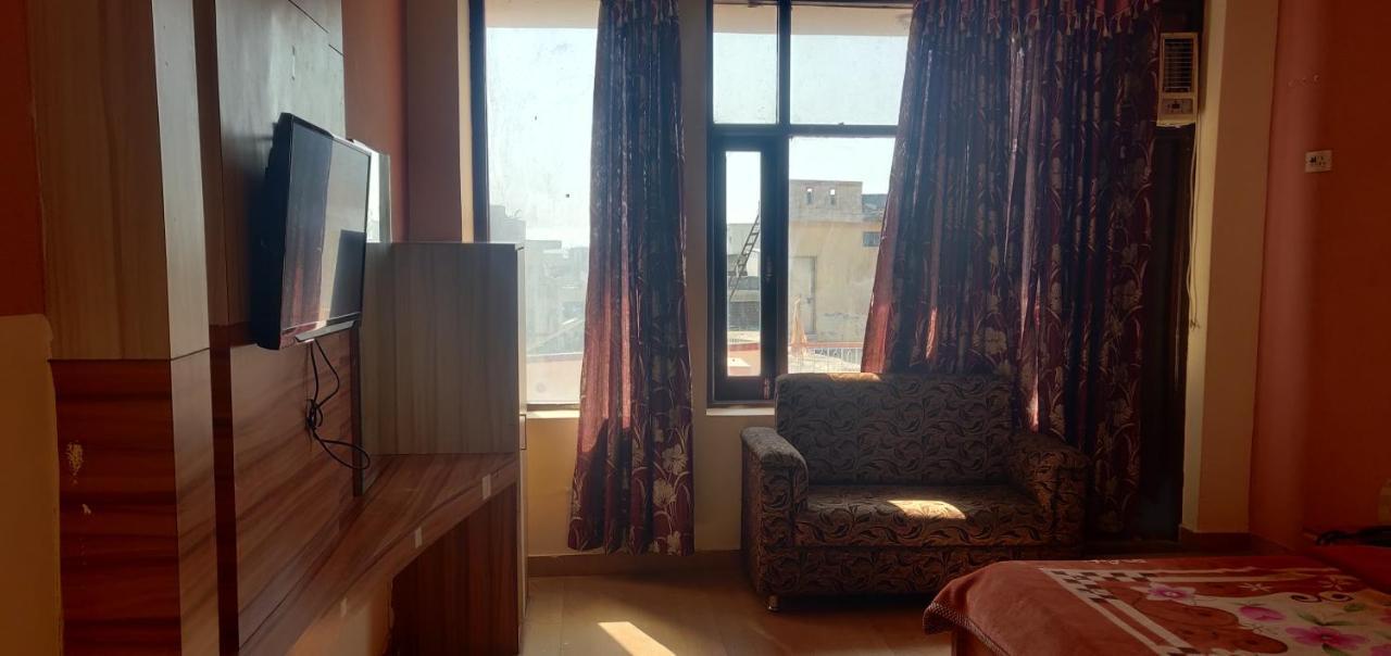 Hotel Shakuntala Katra  Eksteriør bilde